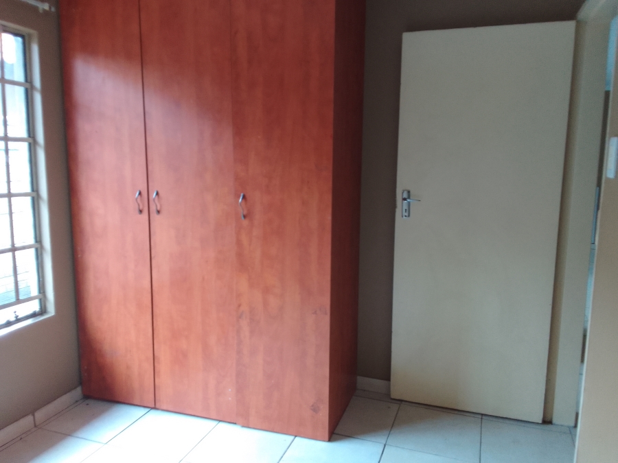 To Let 3 Bedroom Property for Rent in Oos Einde North West